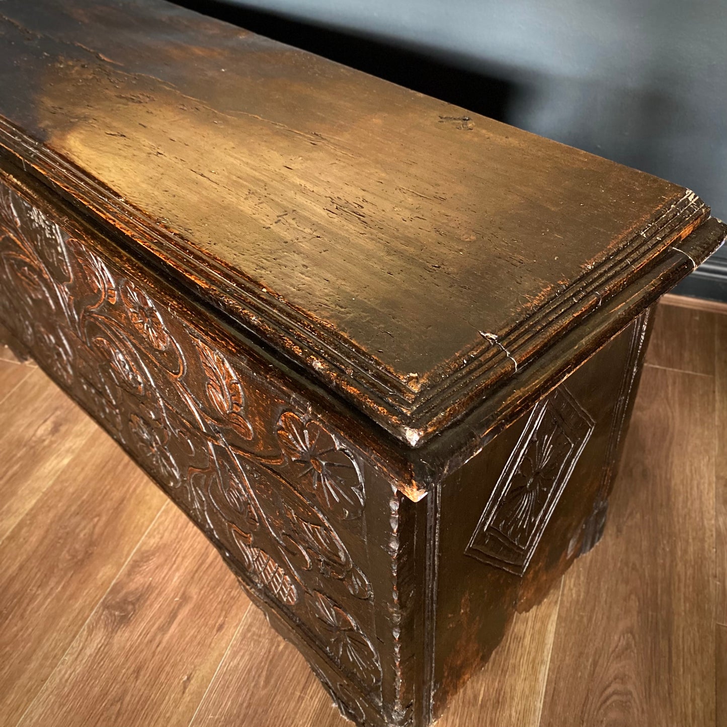 James I English Oak Coffer D.1613