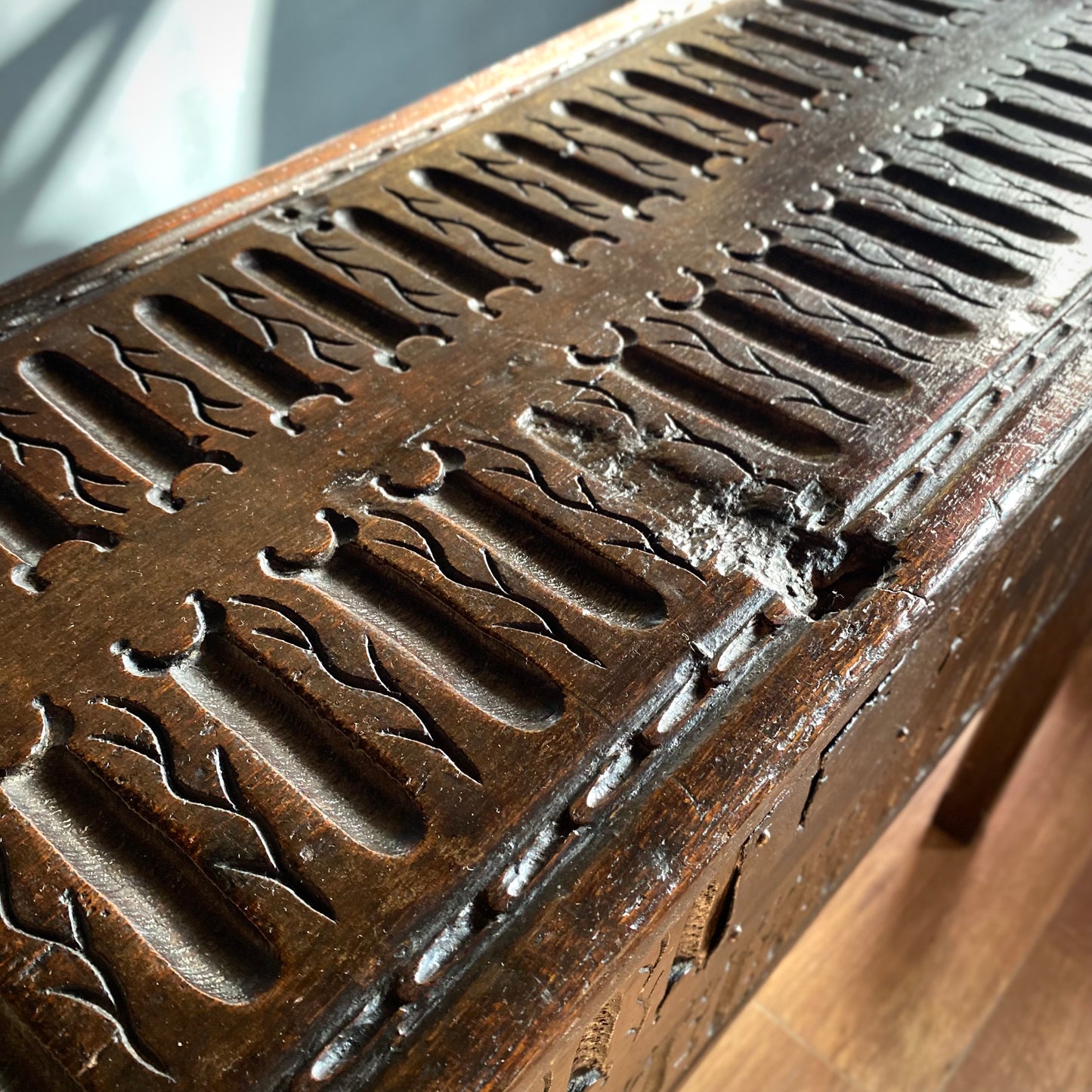 Elizabethan English Oak Coffer On Legs C.1590