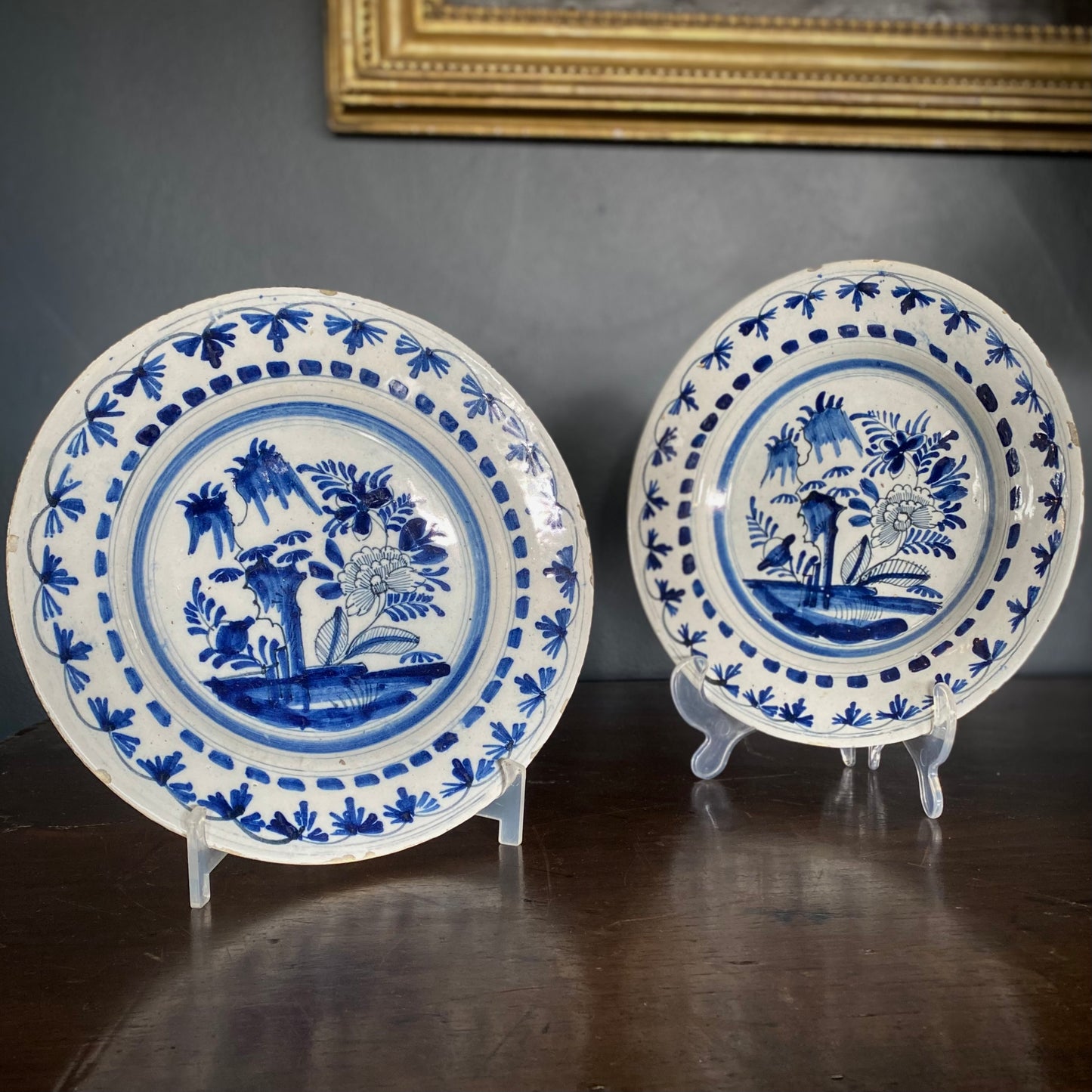 Pair of Delft Plates