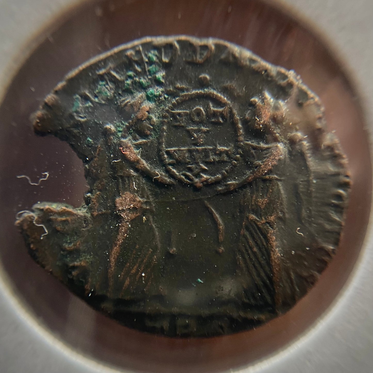 Magnus Magnentius AE2 Follis