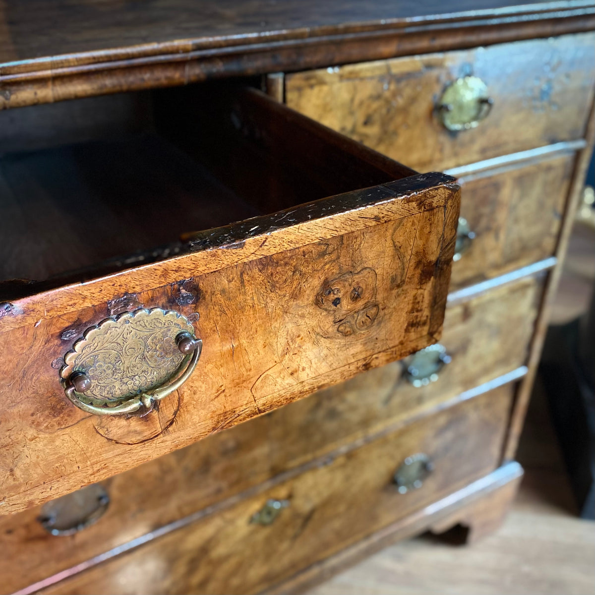 George I Walnut Chest of Drawers C.1720