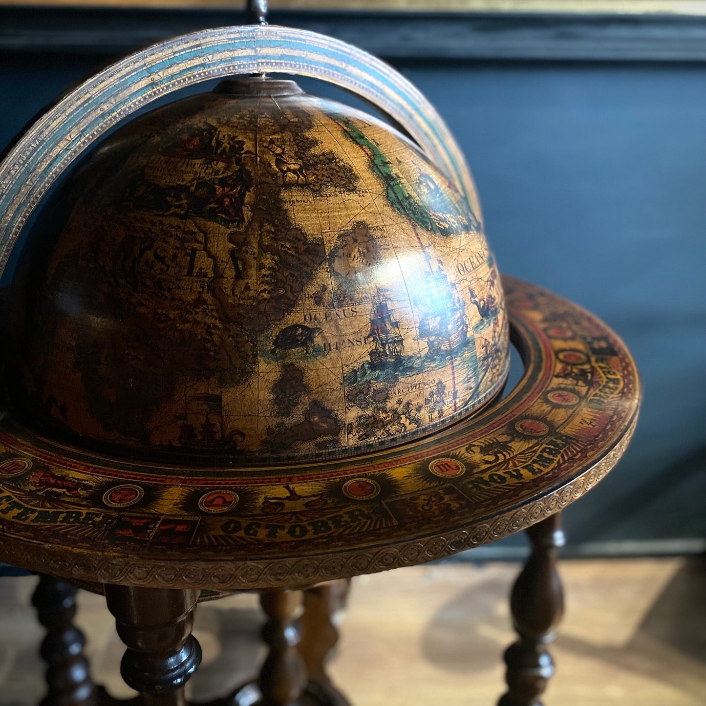 Vintage Drinks Globe C.1930-40