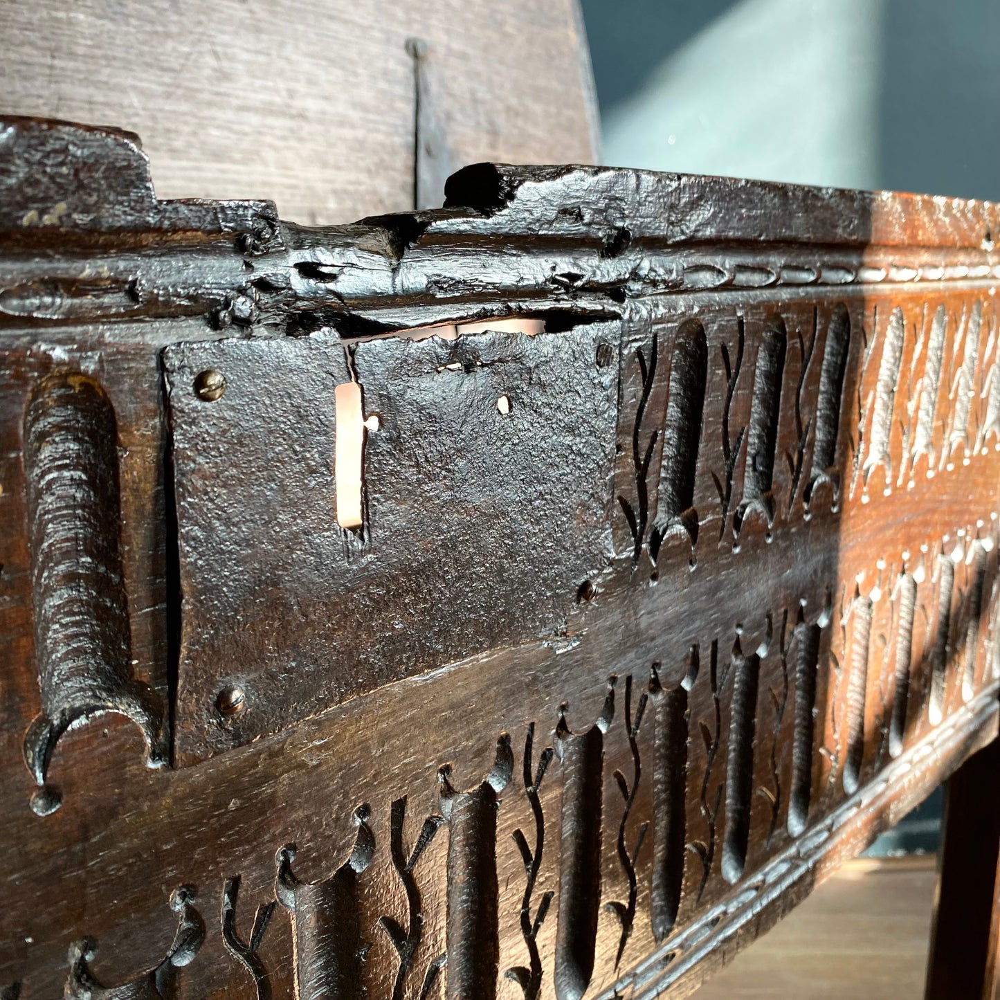 Elizabethan English Oak Coffer On Legs C.1590